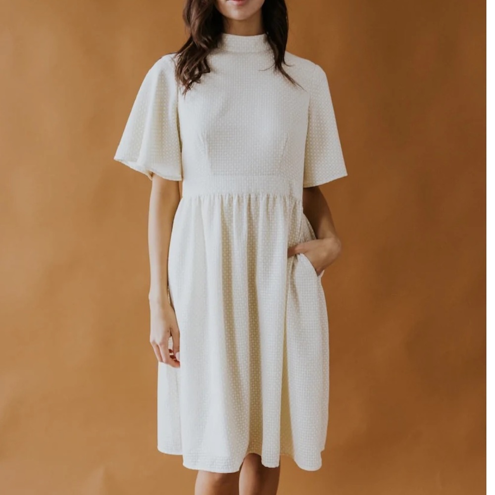 BRAND NEW* Audrina Flutter Sleeve Detail Dress